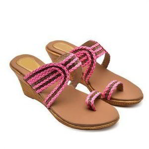 Розовая индийская женская обувь