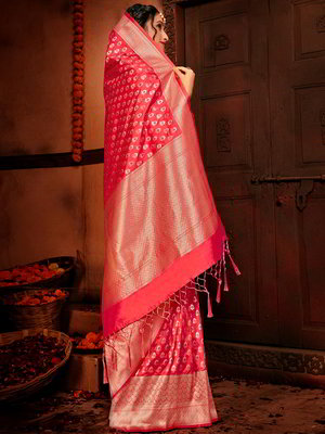 Розовое шёлковое индийское сари
