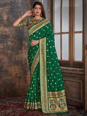 Зелёное индийское сари из шёлка и жаккардовой ткани