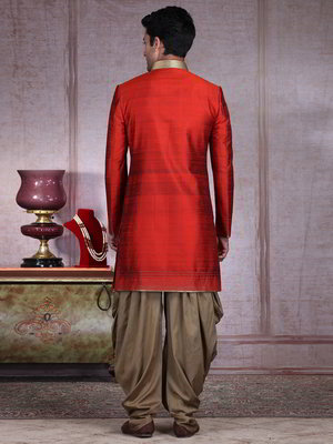 Красный шёлковый индийский мужской костюм