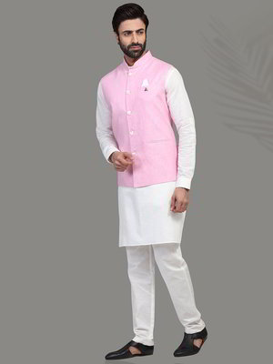 Белый и розовый хлопковый и льняной национальный мужской костюм с жилетом