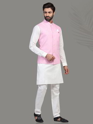 Белый и розовый хлопковый и льняной национальный мужской костюм с жилетом