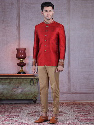 Красный шёлковый мужской костюм