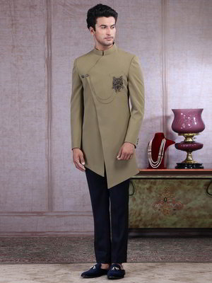 Оливковый индийский мужской костюм