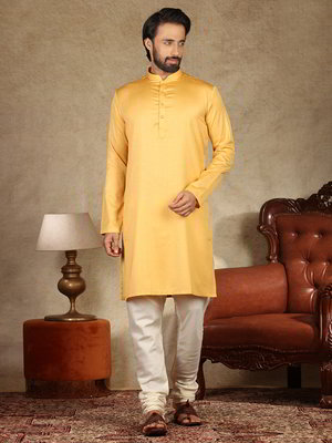 Жёлтый хлопко-шёлковый индийский национальный мужской костюм