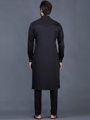 Чёрный индийский национальный мужской костюм