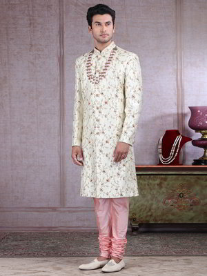 Кремовый индийский свадебный мужской костюм из шёлка-сырца, украшенный вышивкой люрексом