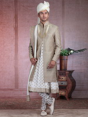Оливковый шёлковый индийский свадебный мужской костюм с бисером, пайетками