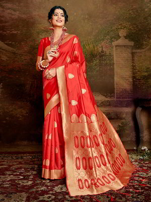 Красное индийское сари из жаккардовой ткани и шёлка
