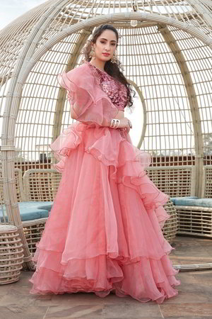 Розовый индийский женский свадебный костюм лехенга (ленга) чоли, украшенный вышивкой