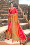 *Оранжевое и красное праздничное нарядное красивое индийское сари из креп-жоржета и атласа, украшенное вышивкой