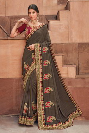 Коричневое индийское сари из креп-жоржета и атласа, украшенное вышивкой