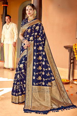Тёмно-синее индийское сари из жаккардовой ткани и шёлка