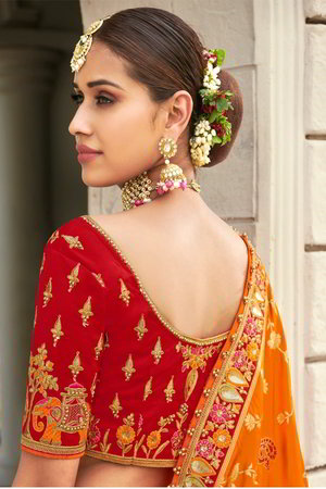 Разноцветный жаккардовый и шёлковый индийский женский свадебный костюм лехенга (ленга) чоли, украшенный вышивкой