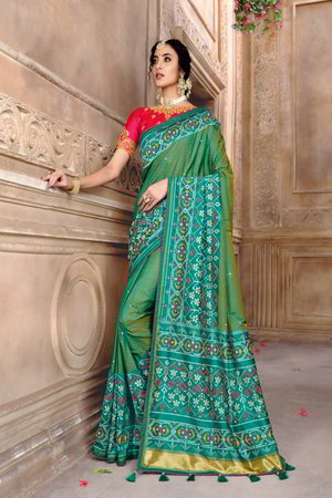 Сине-зелёное индийское сари из шёлка и жаккардовой ткани