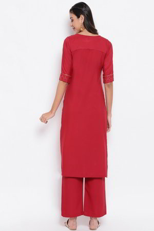 Красное платье / костюм из крепа
