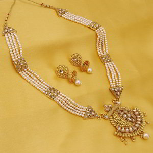 Позолоченное индийское украшение на шею (набор) с перламутровыми бусинками