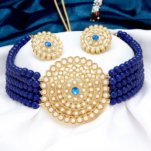 Золотистое индийское украшение на шею (набор) с перламутровыми бусинками