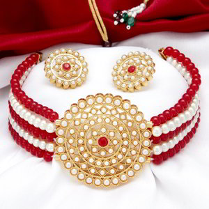 Золотистое индийское украшение на шею (набор) с перламутровыми бусинками