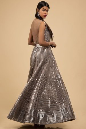 Серебристое вечернее длинное платье в пол