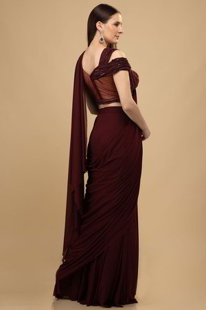 Красное индийское сари из лайкры, украшенное вышивкой