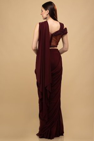 Красное индийское сари из лайкры, украшенное вышивкой