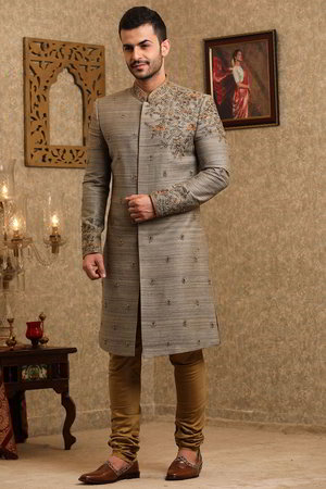 Серое шервани + горчичные чуридары