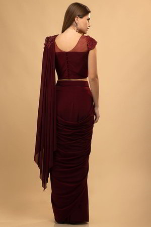 Бордовое индийское сари из лайкры и фатина, украшенное вышивкой со стразами, перламутровыми бусинками