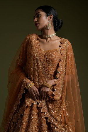 Ванильный национальный индийский женский свадебный костюм лехенга (ленга) чоли, украшенный вышивкой