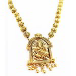 *Золотой индийский кулон на шею с бисером