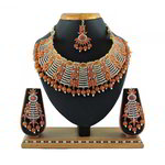 *Бежевое, коричневое и золотое индийское украшение на шею со стразами, перламутровыми бусинками