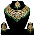 *Зелёное и золотое индийское украшение на шею с искусственными камнями