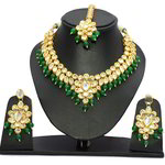 *Зелёное и золотое индийское украшение на шею с искусственными камнями