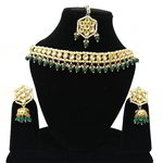 *Зелёное и золотое индийское украшение на шею с искусственными камнями