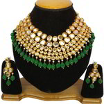*Зелёное и золотое индийское украшение на шею с искусственными камнями