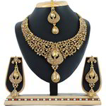 *Золотое индийское украшение на шею со стразами