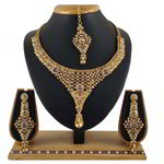 *Золотое индийское украшение на шею со стразами