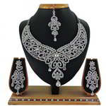 *Серебристое индийское украшение на шею со стразами