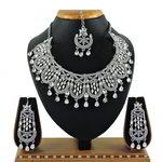 *Серебристое индийское украшение на шею со стразами