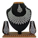 *Серебристое индийское украшение на шею со стразами