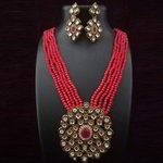 *Молочное и золотое индийское украшение на шею с искусственными камнями