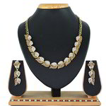 *Молочное и золотое индийское украшение на шею со стразами