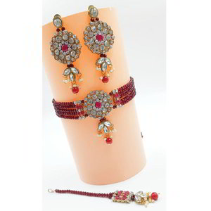 Молочное и золотое индийское украшение на шею со стразами, перламутровыми бусинками