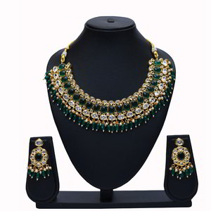 Зелёное и золотое индийское украшение на шею со стразами, искусственными камнями, бисером