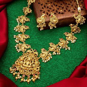 Молочное, цвета меди и золотое медное индийское украшение на шею со стразами, перламутровыми бусинками