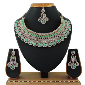 Золотое и синее индийское украшение на шею со стразами