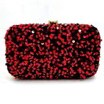 *Бордовая и красная женская сумочка-клатч, украшенная вышивкой с пайетками