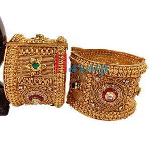 Золотой индийский браслет со стразами, бисером