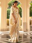*Белое жаккардовое и шёлковое оригинальное индийское сари, украшенное вышивкой люрексом