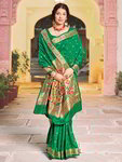 *Зелёное шёлковое оригинальное индийское сари, украшенное вышивкой люрексом